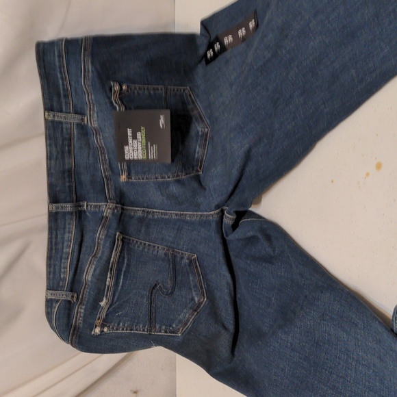 New Silver Jeans Co Elyse comfort fit mid rise Power stretch jeans eco friendly - Picture 4 of 8